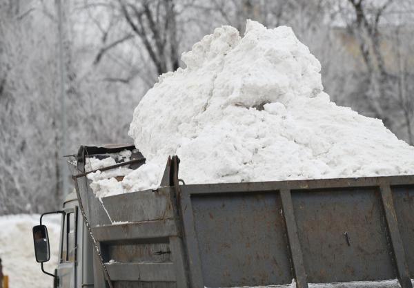 &laquo;Их косит омикрон&raquo;: мэр Казани объяснил, почему город не могут очистить от снега 