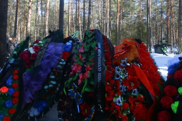 «Первыми погибают лучшие»: в Татарстане простились с павшим на Украине полковником «Первыми погибают лучшие»: в Татарстане простились с павшим на Украине полковником