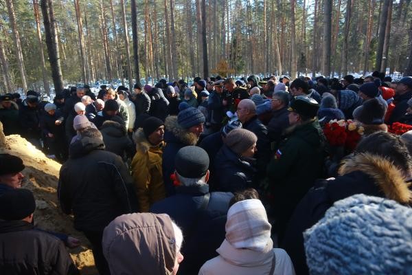 «Первыми погибают лучшие»: в Татарстане простились с павшим на Украине полковником «Первыми погибают лучшие»: в Татарстане простились с павшим на Украине полковником