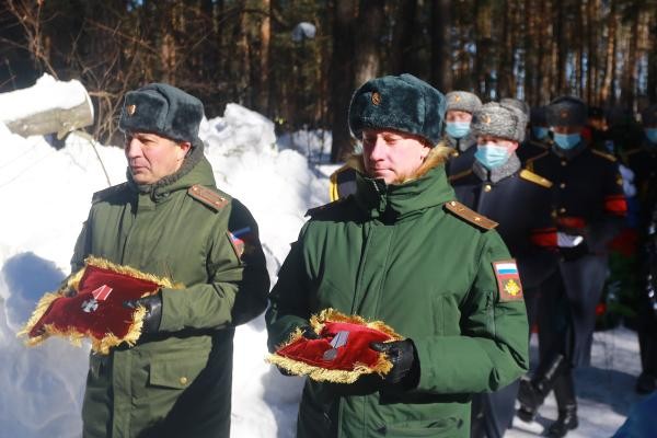 «Первыми погибают лучшие»: в Татарстане простились с павшим на Украине полковником «Первыми погибают лучшие»: в Татарстане простились с павшим на Украине полковником