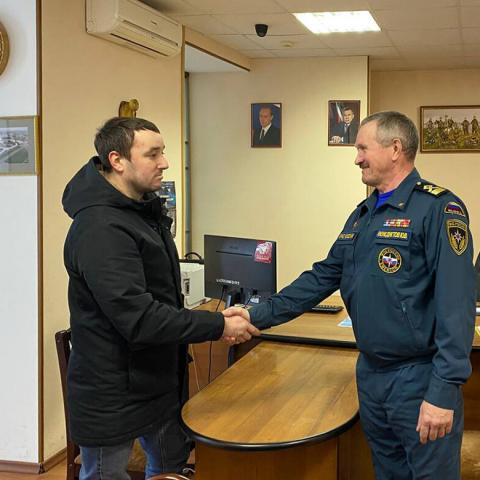 &laquo;Страха не было, я шел спасать ребенка&raquo;: история девочки, провалившейся под лед в Казани