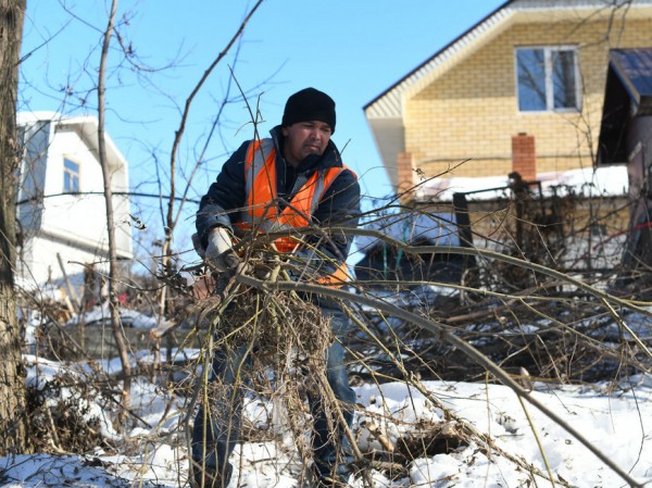 В Казани расчистили русло реки Ноксы для прохождения талых вод В Казани расчистили русло реки Ноксы для прохождения талых вод