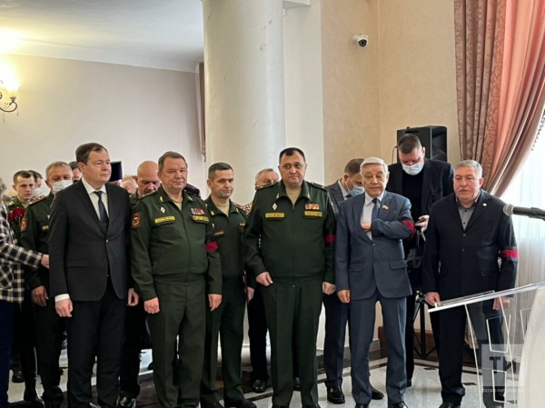 В Татарстане прощаются с Дамиром Исламовым, погибшим во время спецоперации на Украине (ВИДЕО)