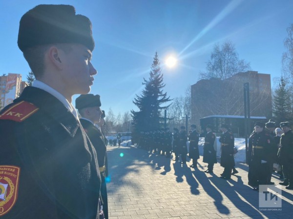 В Нижнекамске прощаются с погибшим во время спецоперации Ильнуром Сибгатуллиным (ФОТО, ВИДЕО)