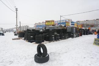 &laquo;Будут стирать шины до нуля&raquo;: для казанцев становятся роскошью не только автомобили, но и запчасти