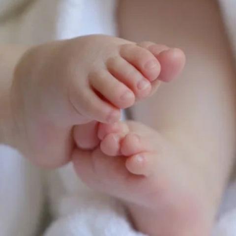 Москвичка оставила новорожденного ребенка у мусорных баков в центре города