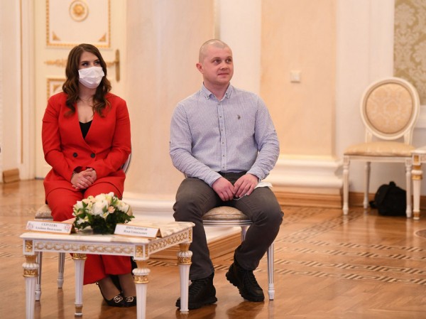 Ильсур Метшин: &laquo;Мы безгранично благодарны женщинам за теплоту семейного очага, заботу о родных и близких, воспитание детей&raquo;