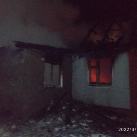 Мать с сыном погибли на пожаре в частном доме в Нижнекамском районе (ВИДЕО)