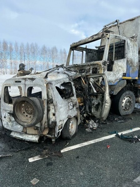 В Татарстане в серьезном ДТП погибли 6 человек (ФОТО)