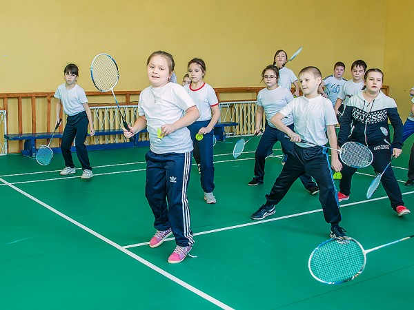 128 школьников поборются за Кубок Мэра Казани по бадминтону