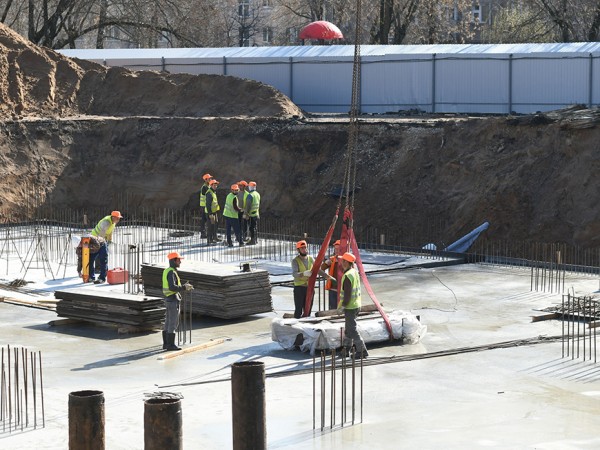 В Дербышках началось строительство детской поликлиники &ndash; И.Метшин проверил ход работ