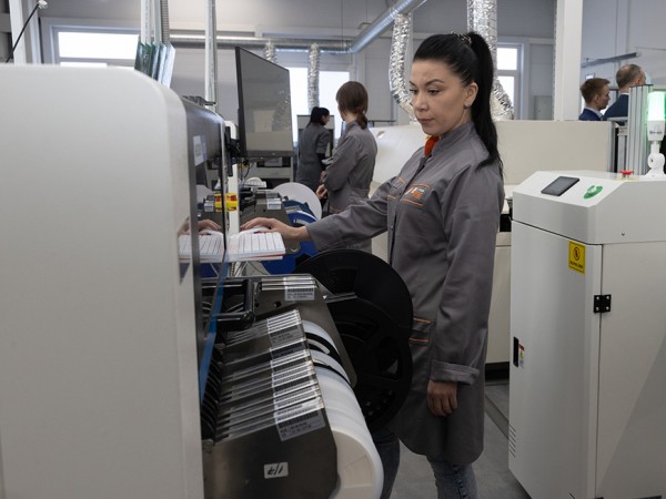 Ильсур Метшин в рамках работы антикризисного штаба посетил технопарк &laquo;Авиатор&raquo;