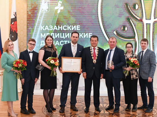 Более 100 лет на страже здоровья &ndash; в Казанской Ратуше в пятый раз чествовали врачебные династии