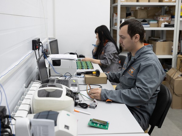 Ильсур Метшин в рамках работы антикризисного штаба посетил технопарк &laquo;Авиатор&raquo;