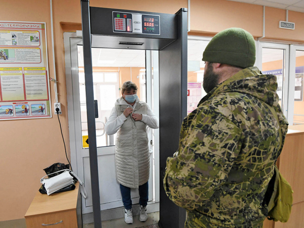 В этом году в Казани специальной охранной сигнализацией оснастят 154 школы и 304 детсада