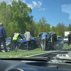 Из-за массового ДТП на выезде из Казани образовалась пробка, есть пострадавшие (ВИДЕО) Из-за массового ДТП на выезде из Казани образовалась пробка, есть пострадавшие (ВИДЕО)