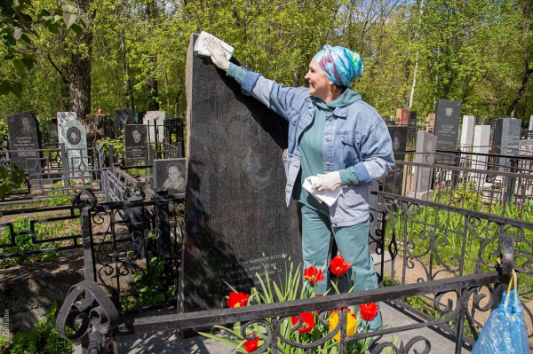 Камаловцы провели субботник на Ново-татарском кладбище (ФОТО)