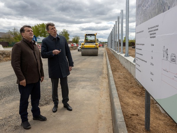 Мэр Казани провел выездное совещание по реализации крупных дорожно-транспортных проектов Мэр Казани провел выездное совещание по реализации крупных дорожно-транспортных проектов