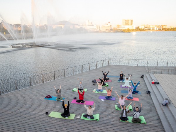 Фестиваль стрит-арта, кинопоказы под открытым небом и сансеты: в парках и скверах Казани стартовала летняя программа