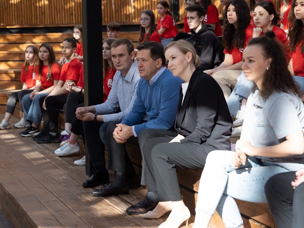 Ильсур Метшин: «Я благодарен пионерским лагерям за лучшие воспоминания детства» Ильсур Метшин: «Я благодарен пионерским лагерям за лучшие воспоминания детства»