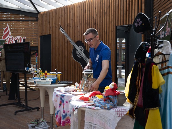 Ильсур Метшин: «Я благодарен пионерским лагерям за лучшие воспоминания детства» Ильсур Метшин: «Я благодарен пионерским лагерям за лучшие воспоминания детства»