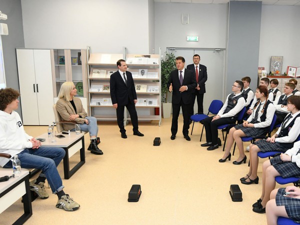 Участники всероссийского движения «Вдохновители» провели уроки в казанских школах Участники всероссийского движения «Вдохновители» провели уроки в казанских школах