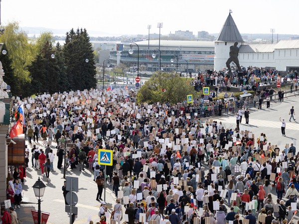 170 тысяч человек прошли по улицам Казани в строю &laquo;Бессмертного полка&raquo;