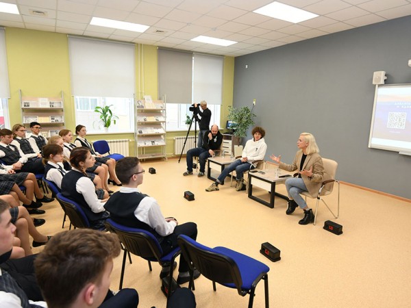 Участники всероссийского движения «Вдохновители» провели уроки в казанских школах Участники всероссийского движения «Вдохновители» провели уроки в казанских школах