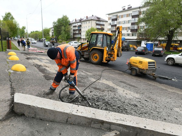 Ремонт дорог на улицах Восход и Амирхана в Казани выполнен на 25-30%