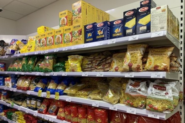 Алкоголь кустарного производства продавали в магазине в Челнах