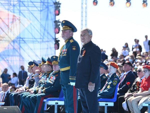 Р.Минниханов: &laquo;Несмотря на все тяготы и лишения, наш народ выстоял, и подвиги наших земляков никогда не сотрутся из памяти&raquo;