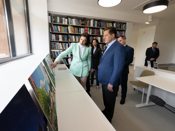 Ильсур Метшин проверил готовность к открытию библиотеки &laquo;Сандугач&raquo; на ул.Мавлютова