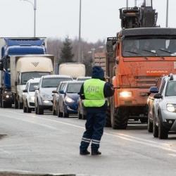 Под Казанью на трассе М-7 из-за дорожных работ пробка растянулась почти на 13 км