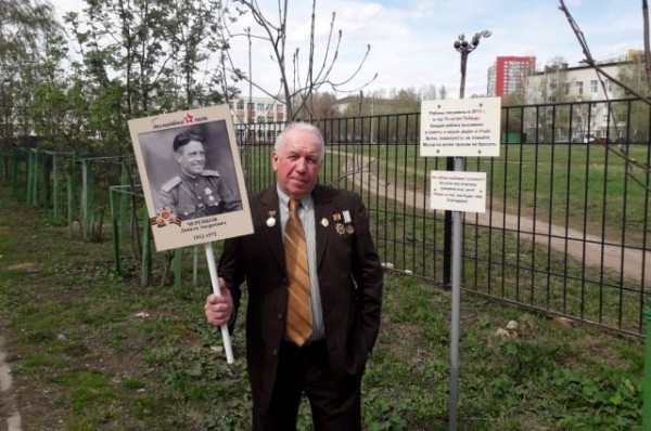 Казанец высадил рябиновую аллею в память о ветеранах Великой Отечественной