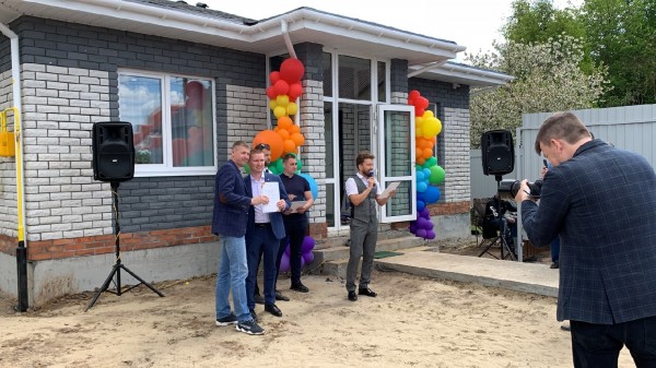 В Зеленодольском районе отметили новоселье семьи Саши и Юры Калантаевых (ФОТО)