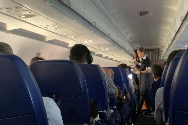 Стало известно, о чем говорили пилоты самолёта из Казани с горящими шасси