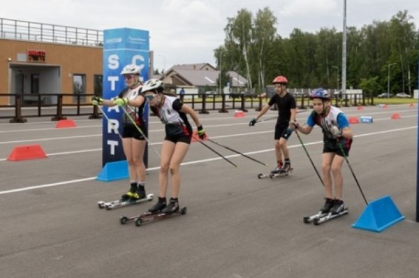 Открылся новый лыжно-биатлонный международный комплекс в Мирном Открылся новый лыжно-биатлонный международный комплекс в Мирном