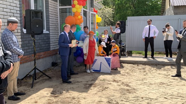 В Зеленодольском районе отметили новоселье семьи Саши и Юры Калантаевых (ФОТО)