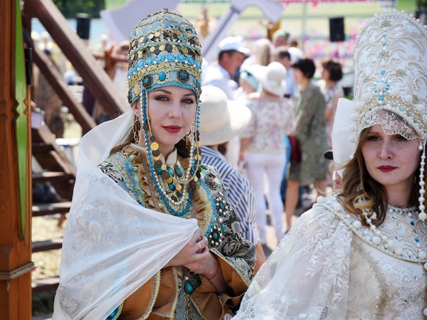 Национальные подворья, конные скачки и звезды татарской эстрады: как в Казани отметят Сабантуй Национальные подворья, конные скачки и звезды татарской эстрады: как в Казани отметят Сабантуй