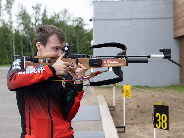 В новом лыжно-биатлонном комплексе в Мирном начались тренировки спортсменов В новом лыжно-биатлонном комплексе в Мирном начались тренировки спортсменов