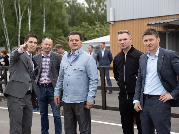 В новом лыжно-биатлонном комплексе в Мирном начались тренировки спортсменов В новом лыжно-биатлонном комплексе в Мирном начались тренировки спортсменов