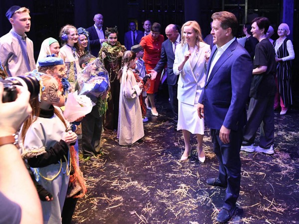 И.Метшин посетил премьеру первого спектакля детской театральной студии «Апуш» И.Метшин посетил премьеру первого спектакля детской театральной студии «Апуш»