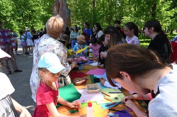 Детский праздник театра Тинчурина посетили более 300 человек (ФОТО)