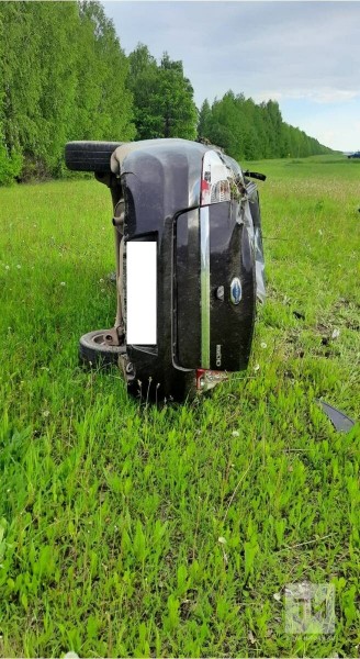 В Татарстане женщина-водитель вылетела с трассы и погибла, ребенок госпитализирован (ФОТО)