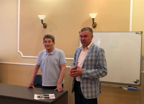 В Санкт-Петербурге состоялась встреча с писателем-сатириком Марселем Салимовым (ФОТО)