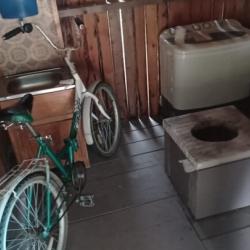 Мужчина убил многодетную жену гвоздодером и сбросил тело в выгребную яму Мужчина убил многодетную жену гвоздодером и сбросил тело в выгребную яму