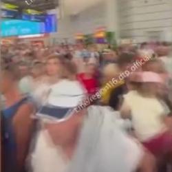 &laquo;Не можем вылететь&raquo;: казанцы застряли в аэропорту Сочи