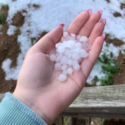 Жителей Башкирии удивил выпавший в июле град Жителей Башкирии удивил выпавший в июле град