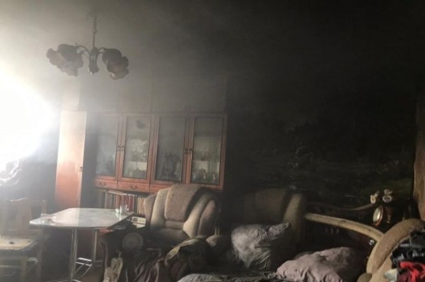 В Татарстане на пожаре в многоэтажке спасли 11 человек