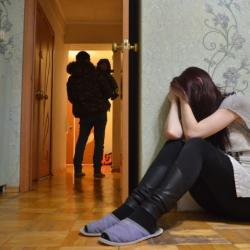 Родители говорили: &laquo;Жена должна угождать мужу&raquo;, а он бил их дочь